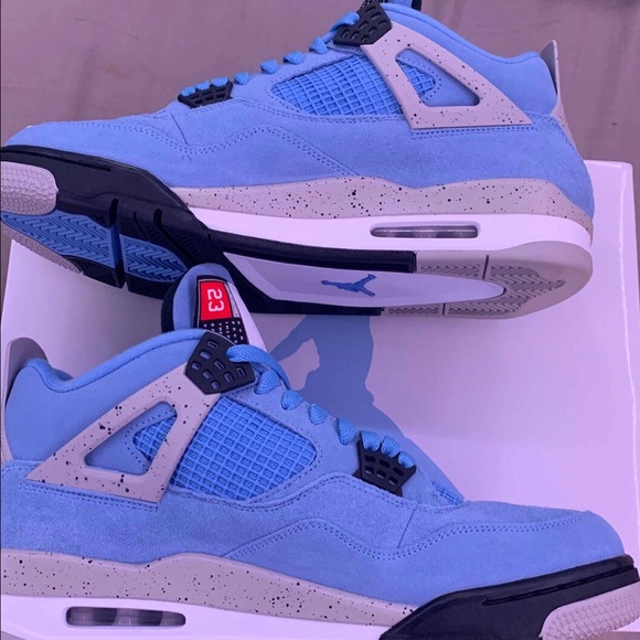 JORDANS 4 retro University blue size 4Y originals